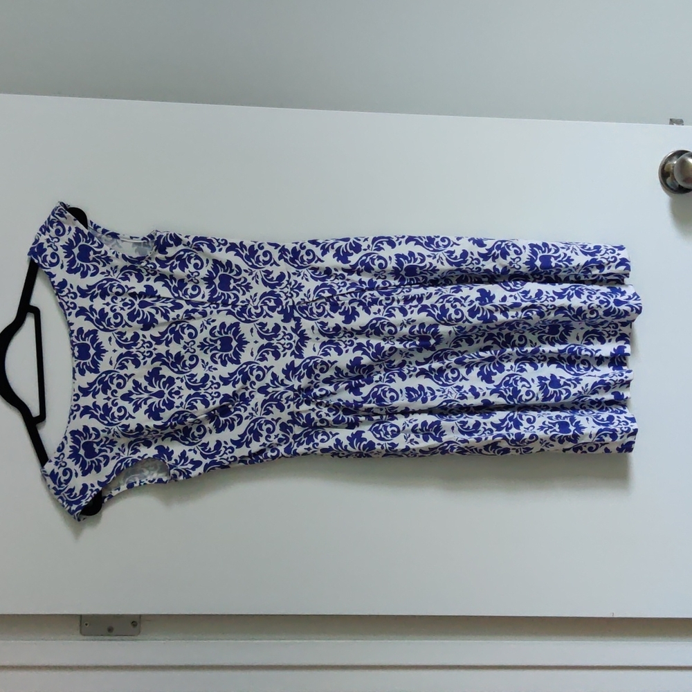 Blue and white paisley dress Size small